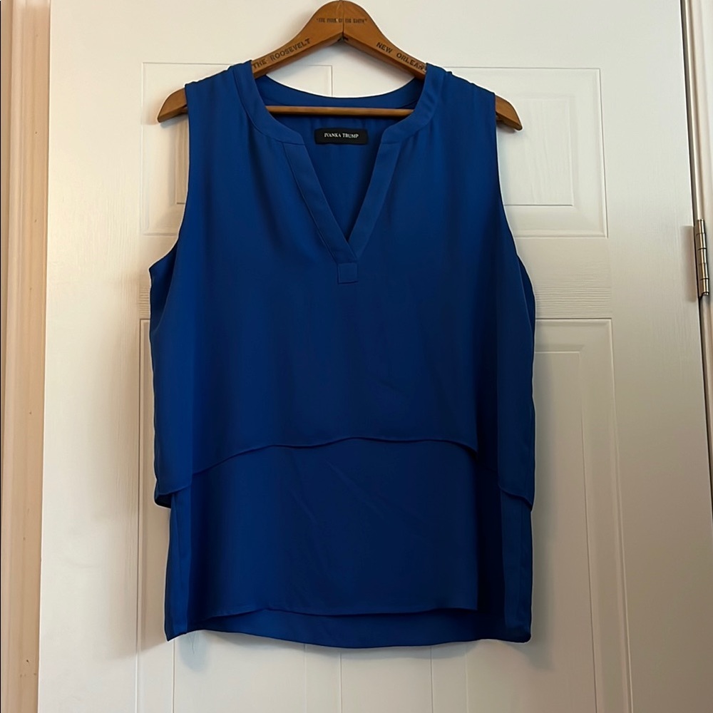 Ivanka Trump Blue Blouse with V-Neckline and Structured Fit size Petite